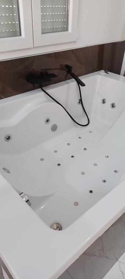 Urban Premium Jacuzzi Estudio Centrico Alicante Ngoại thất bức ảnh